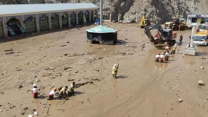 Sel felaketi İran'ın güneyini ve batısını vurdu: 3 ölü