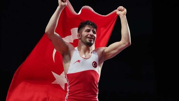 Süleyman Atlı, Avrupa Güreş Şampiyonası'nda finale yükseldi