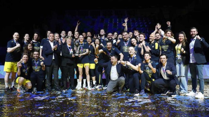 Aziz Yıldırım, Fotomaç ve Fanatik vurgusu çok tepki çekti: Fenerbahçe'den çok konuşulacak şampiyonluk duyurusu