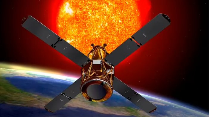 NASA’dan korkutan haber! 272 kiloluk uydu bu gece Dünya'ya çarpacak