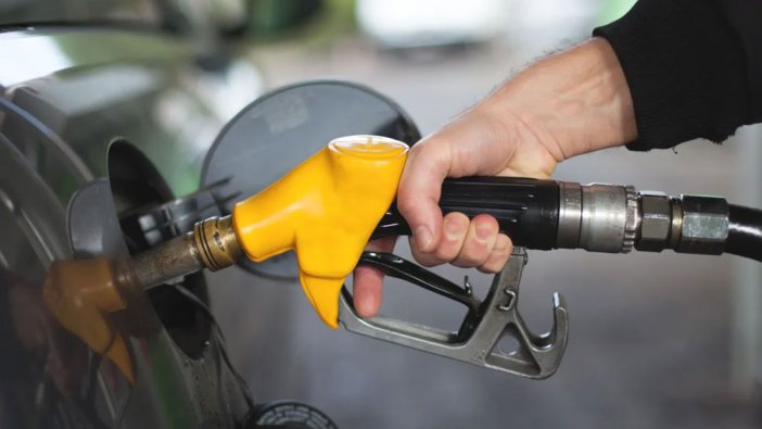 Akaryakıt fiyatları cep yakıyor: İşte benzin ve motorinde güncel rakamlar
