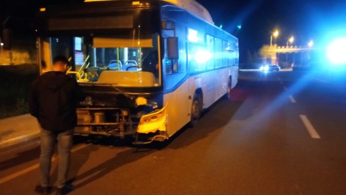 Halk otobüsü otomobille çarpıştı: 5 yaralı