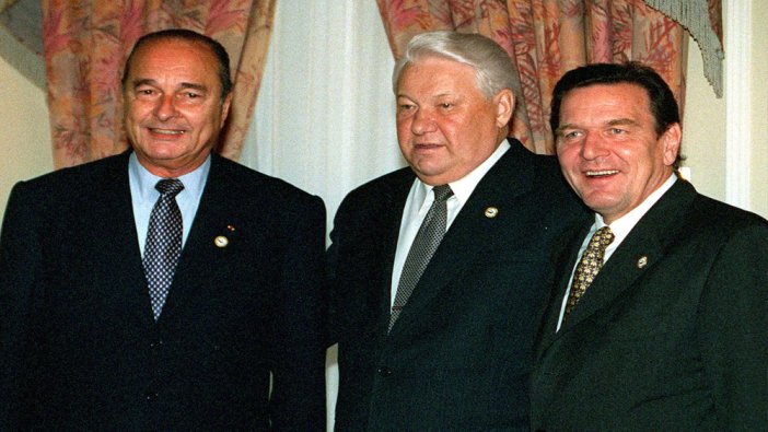 Cumhurbaşkanı Demirel, Boris Yeltsin ile bir araya geldi