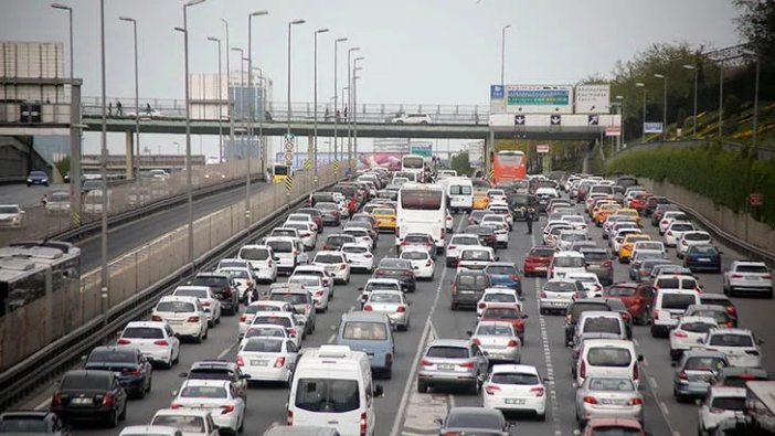 Bayram sonrası İstanbul'da trafik yoğunluğu dikkat çekti