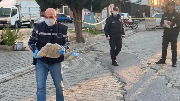 Avcılar'da bir binadan kopan beton parçaları kafasına düştü: Talihsiz kadın hayatını kaybetti