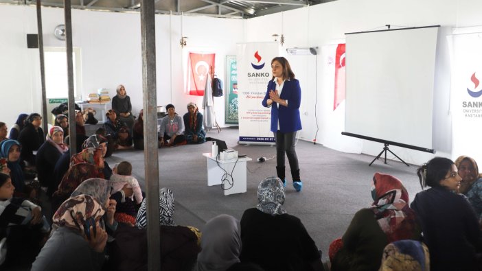Gaziantep'te depremden etkilenen anne adaylarına eğitim verildi