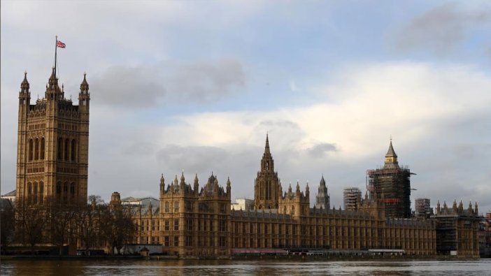 İngiliz parlamentosundan Yasa Dışı Göç Yasası’na onay