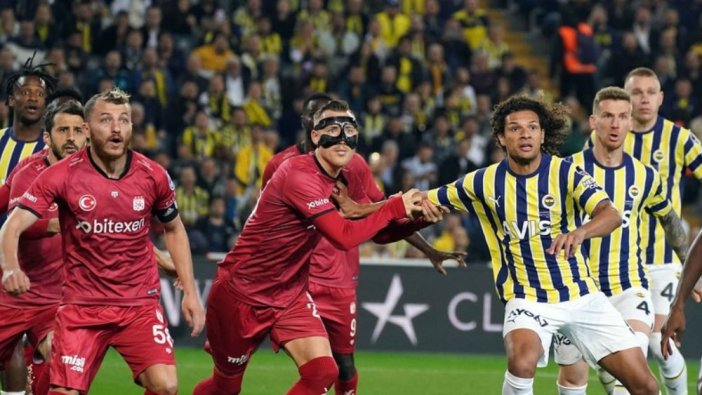 Karagümrük fırsatını tepen Fenerbahçe'nin Sivas maçına çıkacağı kadro belli oldu
