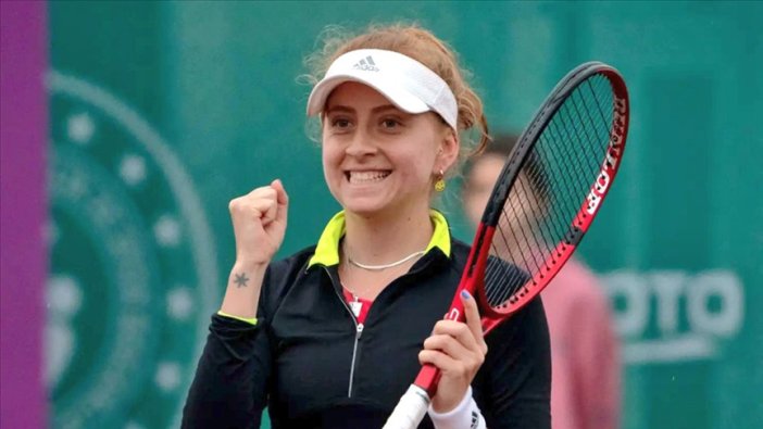 Türk tenisçi Berfu Cengiz, İstanbul'daki turnuvada finale yükseldi