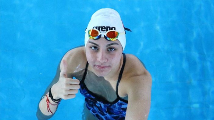 Yüzmede 8 Türkiye şampiyonluğu bulunan Dila Gençay yeni dereceler için kulaç atıyor