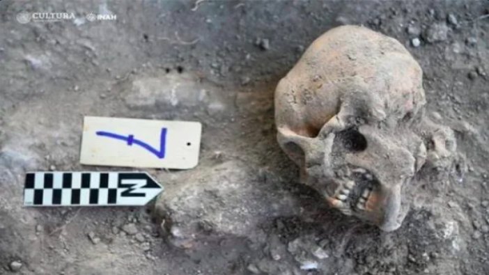 Maya Ölüm Piramidi'nde 20 başı kesik iskelet bulundu