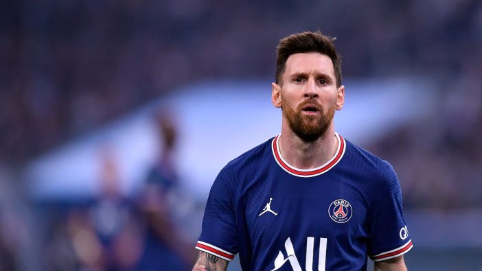 PSG, Lionel Messi'yi 2 hafta kadro dışı bıraktı