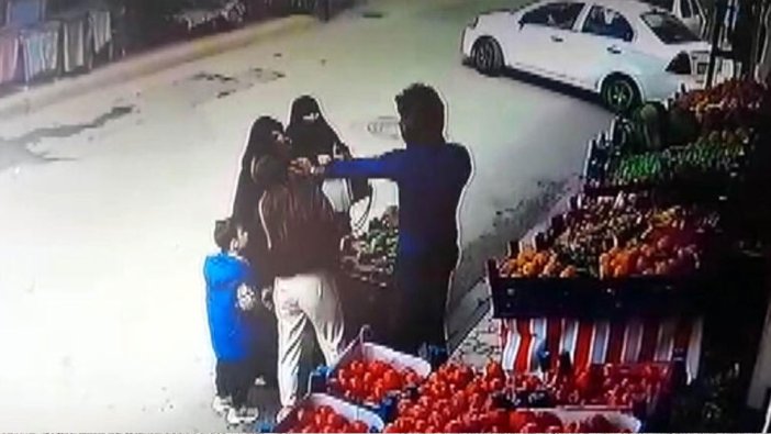 Markette üç kadın darbedildi