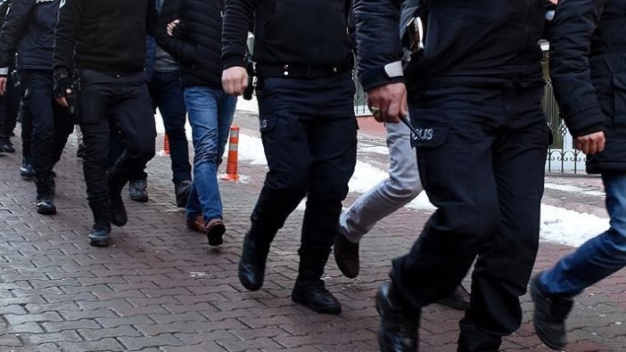 İzmir merkezli dolandırıcılık operasyonunda 49 şüpheli tutuklandı