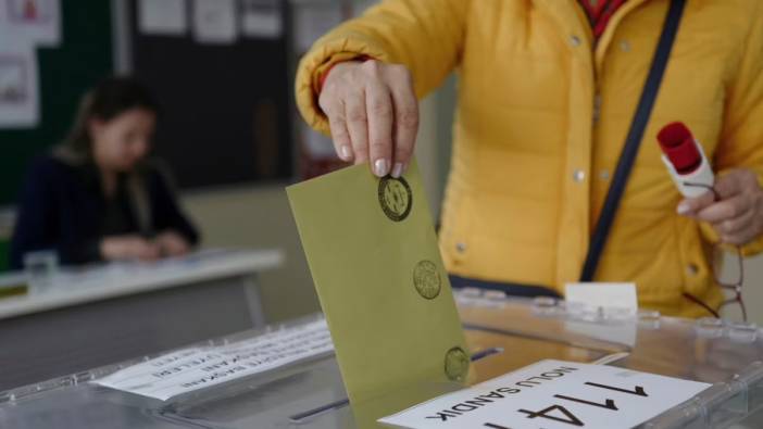 Almanya'da 14 Mayıs için oy verme tamamlandı