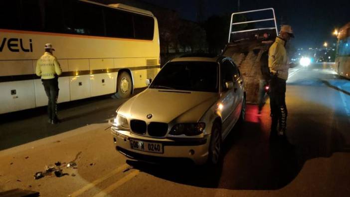 Kocaeli'de 2 otomobil çarpıştı: 1 yaralı