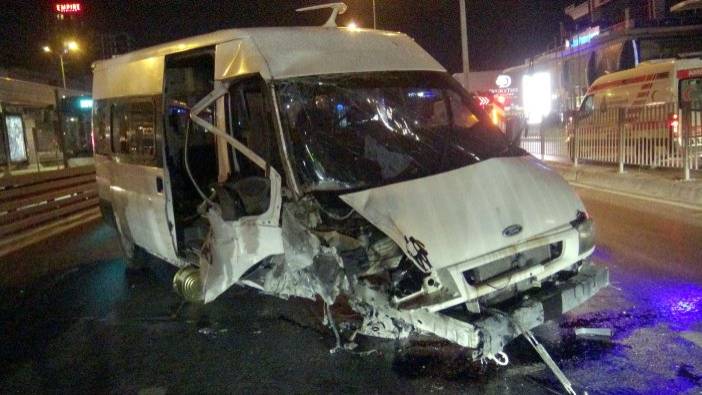 4 gündür uyumayan minibüs şoförü kaza yaptı!