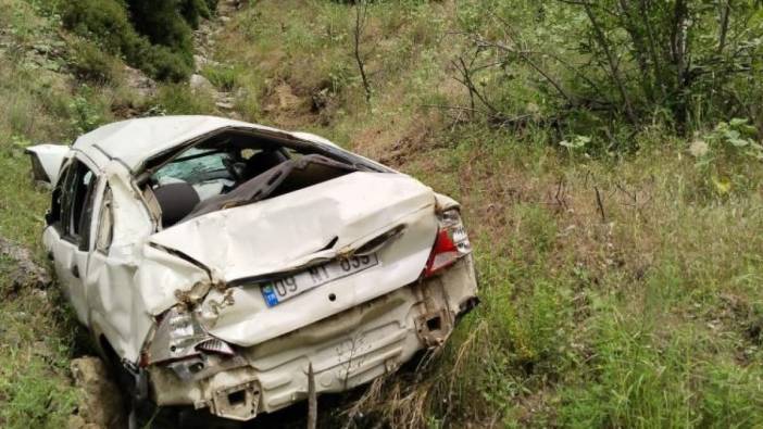 Aydın'da otomobil şarampole devrildi: 2 ölü