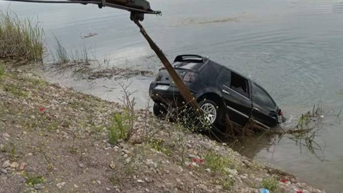 Bilecik'te gölete uçan otomobilde 3 kişi hayatını kaybetti