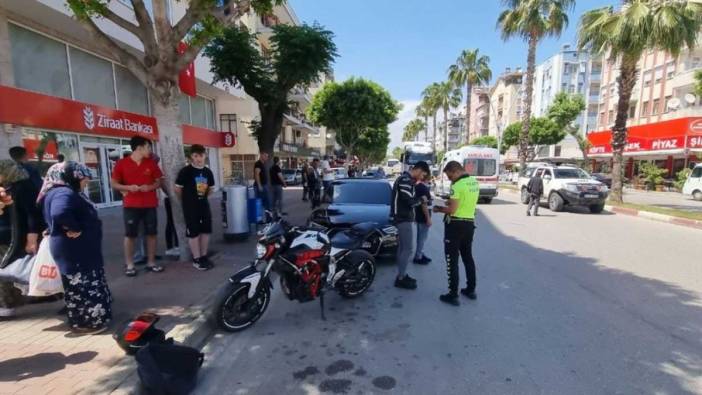 Antalya'da son anda fren yapan motosiklet 2 kişiyi yaraladı