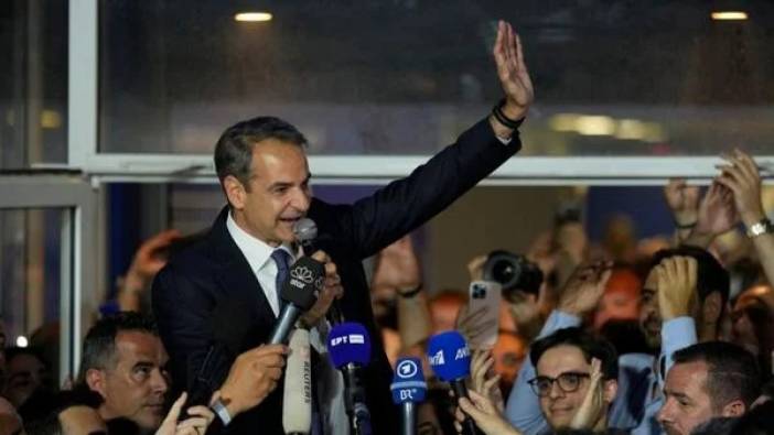 Yunanistan'da seçimin galibi Miçotakis hükümet kurma görevini iade etti!