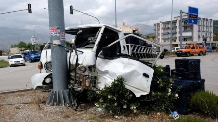 Mersin'de kaza: 3 yaralı
