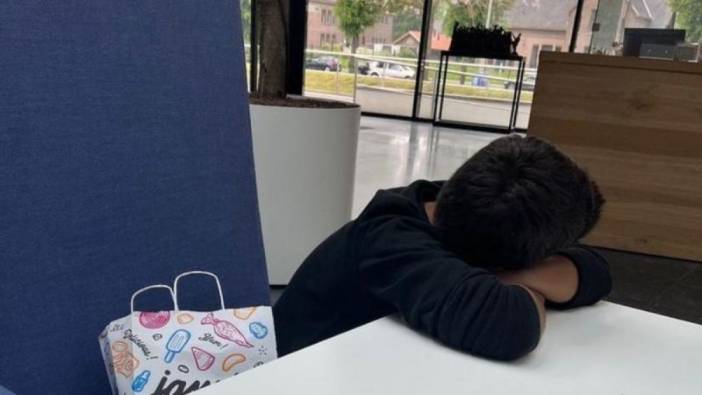 Depremzede 5 yaşındaki Türk çocuk Hollanda’da tek başına bulundu