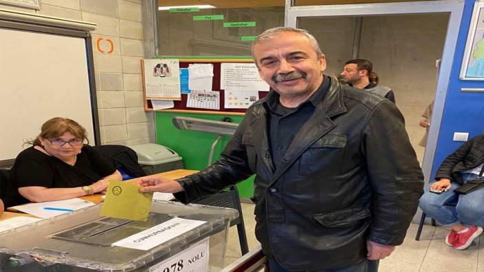 Sırrı Süreyya Önder oy kullandı: Az kaldı