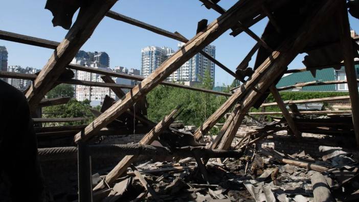 Rusya'dan kuruluş yıl dönümünde Kiev'e saldırı: 1 ölü