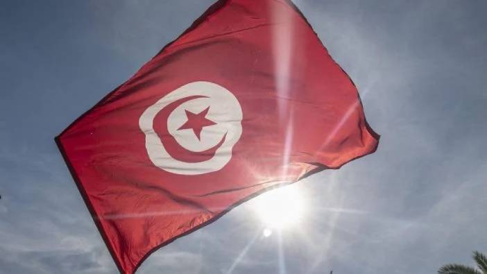 Tunus'ta iki hafif uçak düştü! 2 kişi hayatını kaybetti
