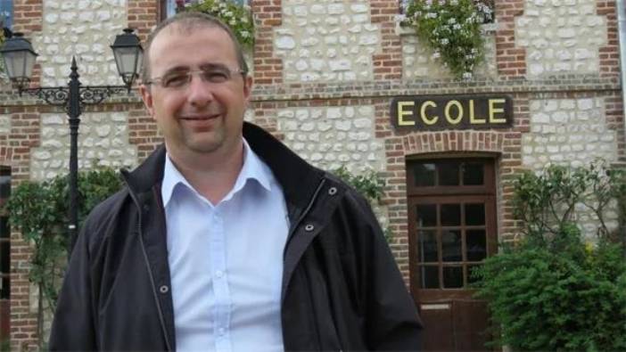 Oğlu hiçbir okula kabul edilmeyen Fransız Belediye Başkanı açlık grevine başladı