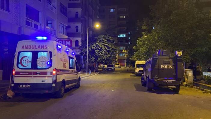 Diyarbakır'da sokakta bıçaklı saldırı: 1 yaralı