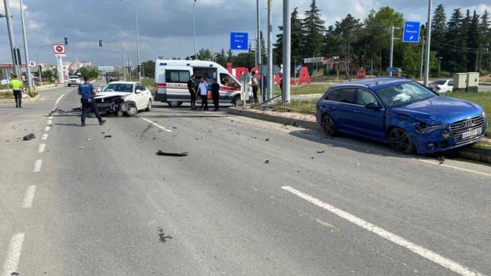 İpsala'da 2 otomobil çarpıştı: 2 yaralı