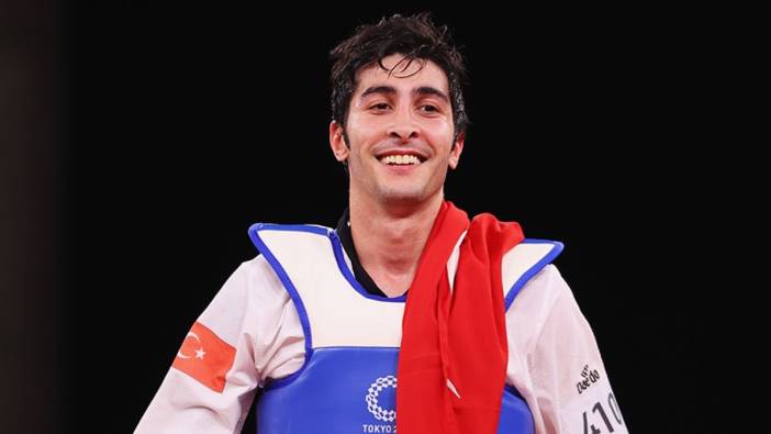 Hakan Reçber, Dünya Tekvando Şampiyonası'nda altın madalya kazandı