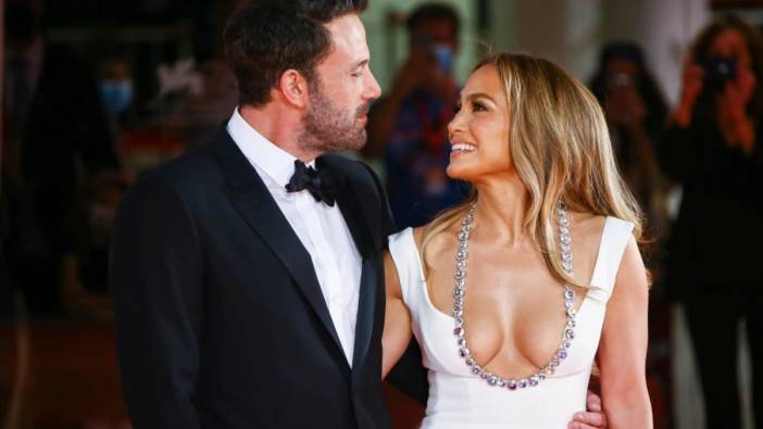 Jennifer Lopez ve Ben Affleck nakit ödemeyle 60 milyon dolara malikane aldı!