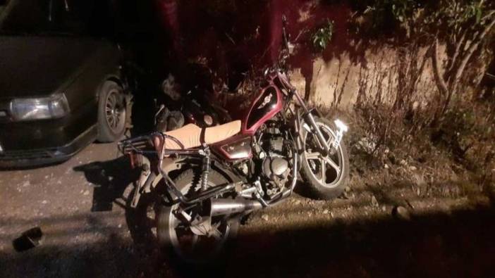Bilecik'te 2 motosiklet kafa kafaya çarpıştı: 3 yaralandı