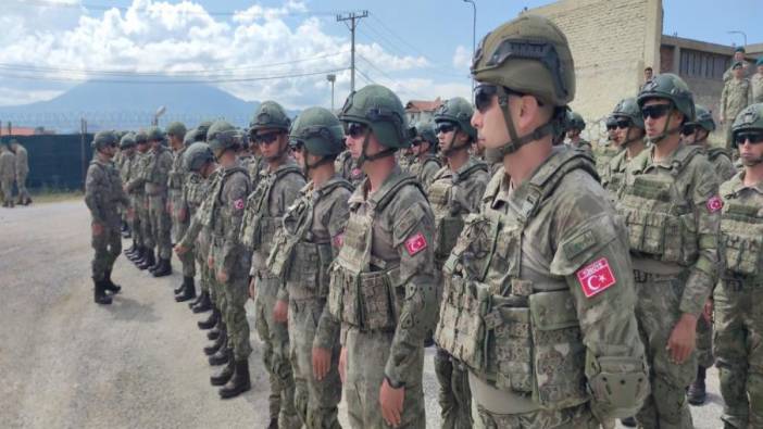 Türk komandoları Kosova'da