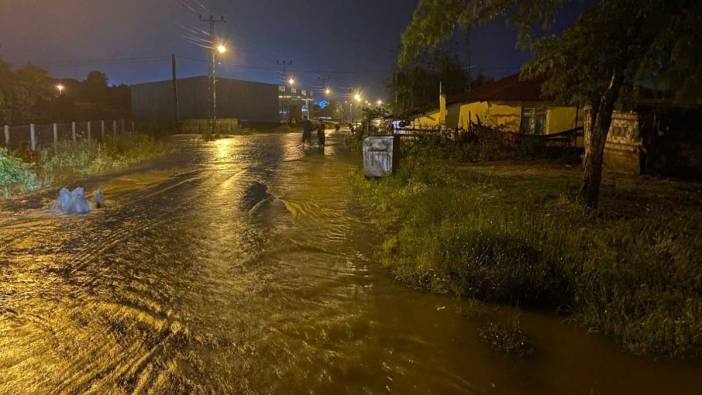 Sinop'ta sağanak yağış, heyelanlara neden oldu
