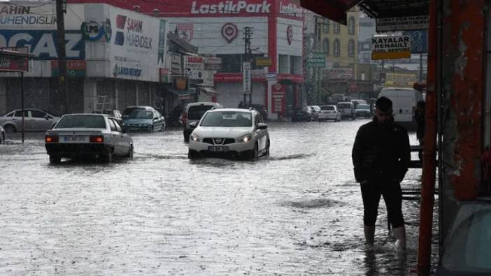 Samsun'da 3 ilçede eğitime yağmur engeli