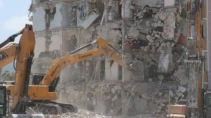Deprem bölgesinde hasar gören yapılar için 100 bini aşkın başvuru yapıldı