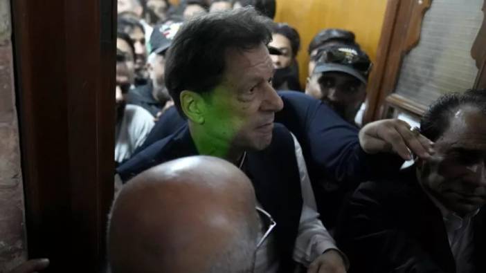 Pakistan polisi eski başbakanı cinayete azmettirmekle suçladı!