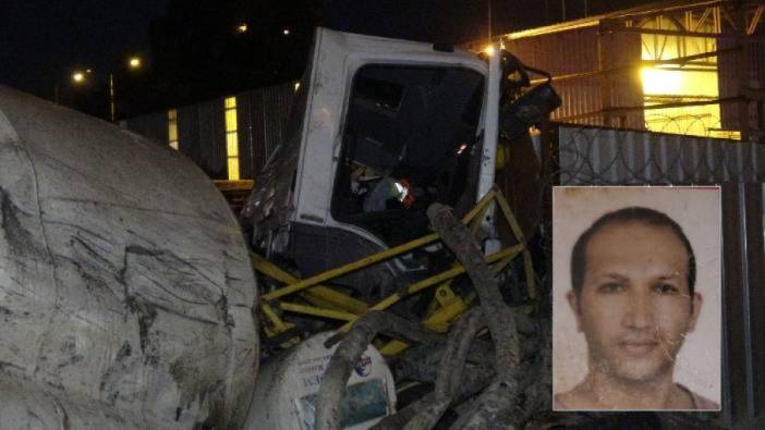 Balçova'da beton mikseri metro inşaatına uçtu! Sürücüsü yaşamını yitirdi