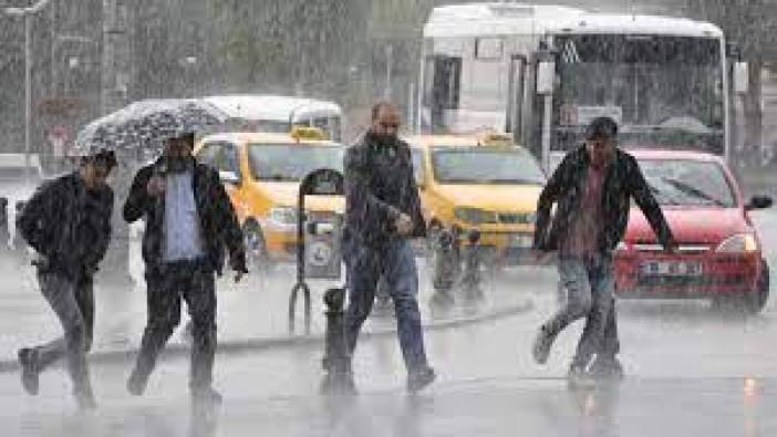 Sivas ve Kırıkkale'de sağanak yağış etkili oldu