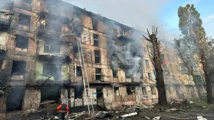 BM Rusya'nın Ukrayna'da apartmanı bombalamasını kınadı