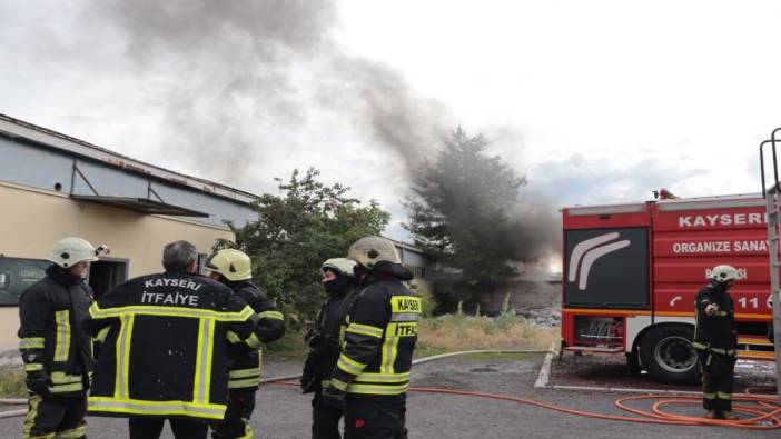 Kayseri'de korkutan fabrika yangını