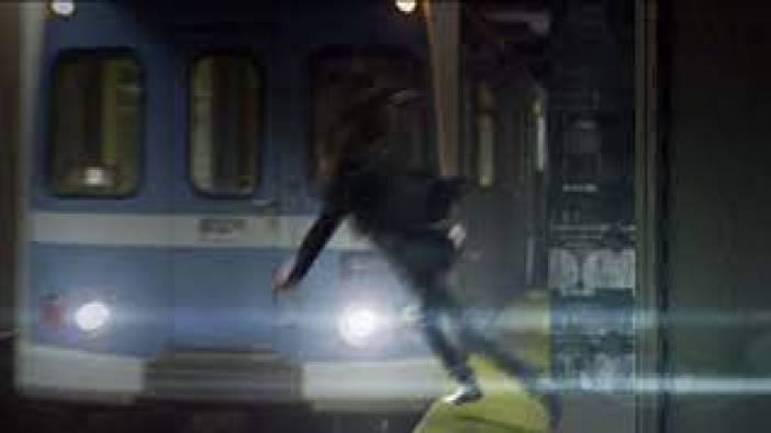 Metroda artan intiharlara karşı 'mavi ışık' önlemi