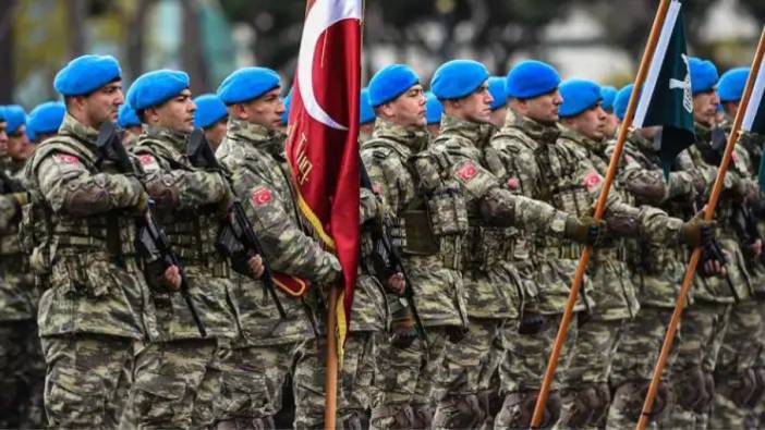 Mehmetçik, Kosova'nın kuzeyindeki Zubin Potok'ta güvenliği sağlıyor