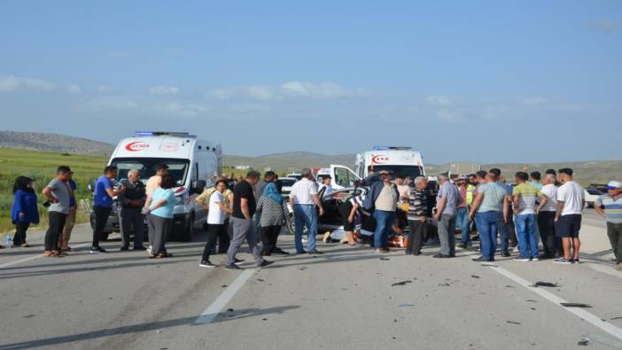 Antalya'da feci kaza: 3 ölü, 9 yaralı