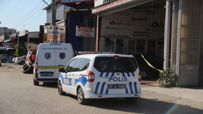 Antalya'da pompalı tüfek kazası: Arkadaşını öldürdü