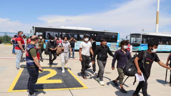 Türkiye'ye giren 296 Afgan geri gönderildi